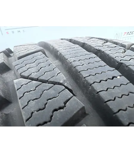 205/45 R17 Linglong Green Max Winter UHP téli gumi 8mm 4