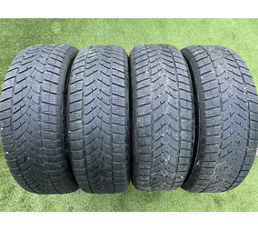 225/65 R17 Goodyear Ultra Grip Performance téli gumi 5-5,5mm alapértelmezett kép