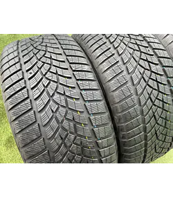 275/40 R22 Goodyear UltraGrip Performance téli gumi 8mm 2
