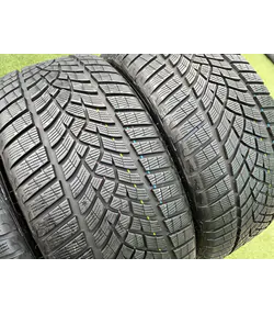 275/40 R22 Goodyear UltraGrip Performance téli gumi 8mm 3