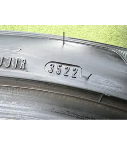 275/40 R22 Goodyear UltraGrip Performance téli gumi 8mm 7