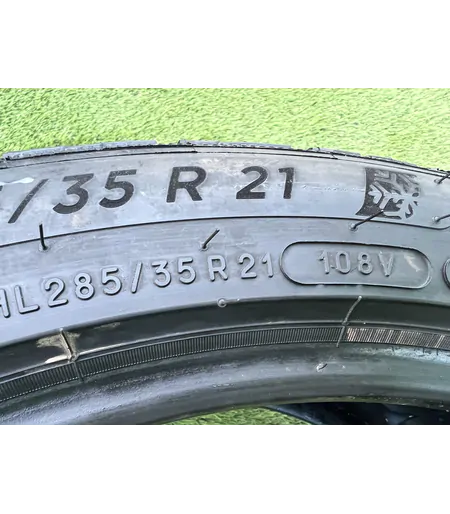 255/40 R21 Michelin Pilot Alpin 5 téli gumi 7-8mm 9