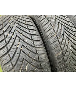215/70 R16 Vredestein Wintrac téli gumi 6-7mm 2