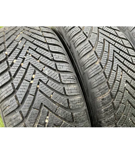 215/70 R16 Vredestein Wintrac téli gumi 6-7mm 2