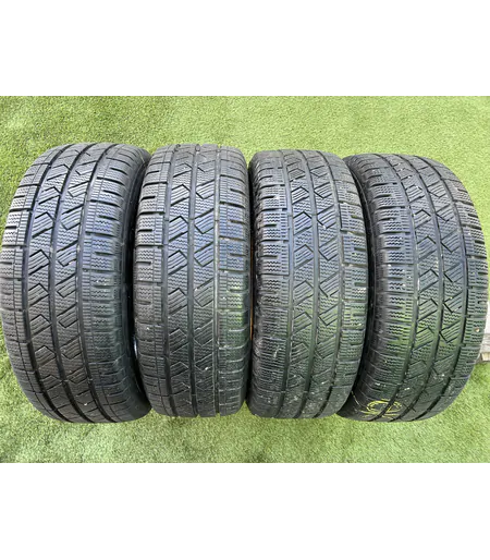 235/65 R16C Laufenn I Fit Van téli gumi 5-7mm