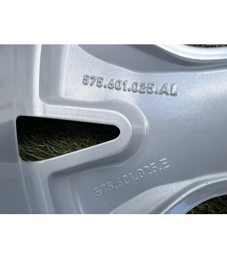 5x112 18" Seat gyári alufelni 7Jx18h2 ET45 - Mobil Gumis 8