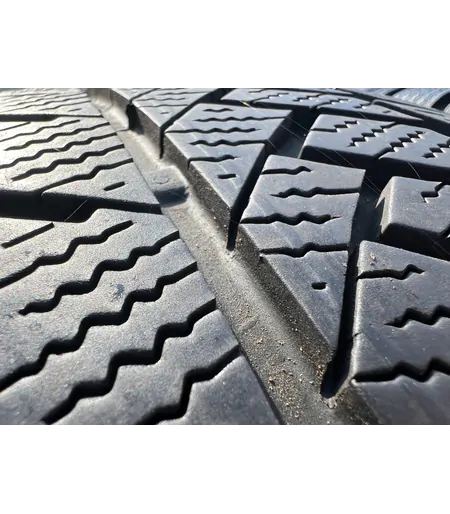 215/55 R17 Continental WinterContact TS850P téli gumi 5-6mm 4