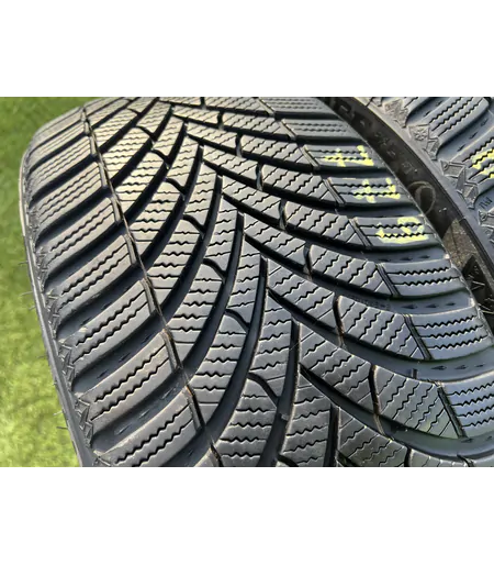 205/45 R17 Semperit Speed-Grip 5 téli gumi 7mm 2