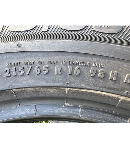 215/65 R16 Semperit Master-Grip 2 téli gumi 6,5-7mm 6