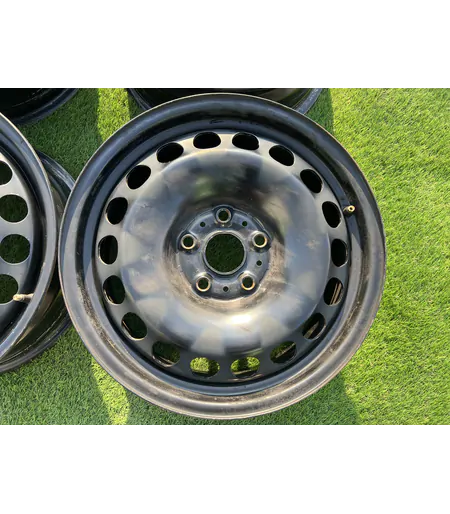 5x112 16" Volkswagen gyári lemezfelni 6,5Jx16h2 ET41 3