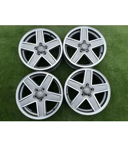 5x114.3 17" Jeep gyári alufelni 6,5Jx17h2 ET39 1