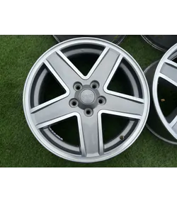 5x114.3 17" Jeep gyári alufelni 6,5Jx17h2 ET39 2