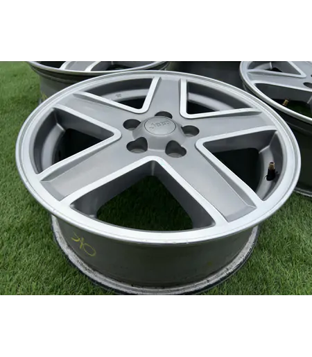 5x114.3 17" Jeep gyári alufelni 6,5Jx17h2 ET39 7