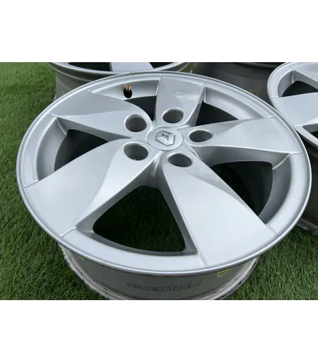 5x114.3 16" Renault gyári alufelni 6,5Jx16h2 ET47 7