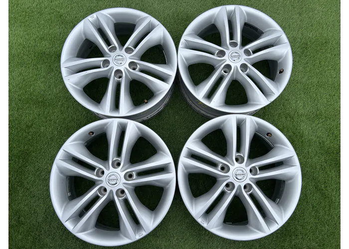 5x114.3 17" Nissan gyári alufelni 6,5Jx17h2 ET40 alapértelmezett kép