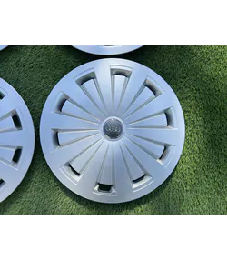 Audi gyári 16" dísztárcsa 3