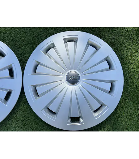 Audi gyári 16" dísztárcsa 4