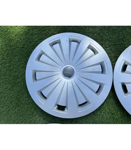 Audi gyári 16" dísztárcsa 5