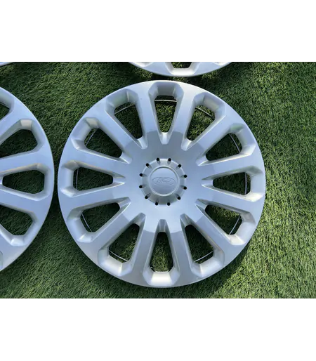 Ford gyári 15" dísztárcsa 3