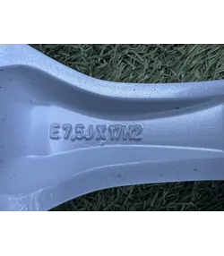 5x108 17" Ford Kuga gyári alufelni 7,5Jx17h2 ET52,5 - Mobil Gumis 7