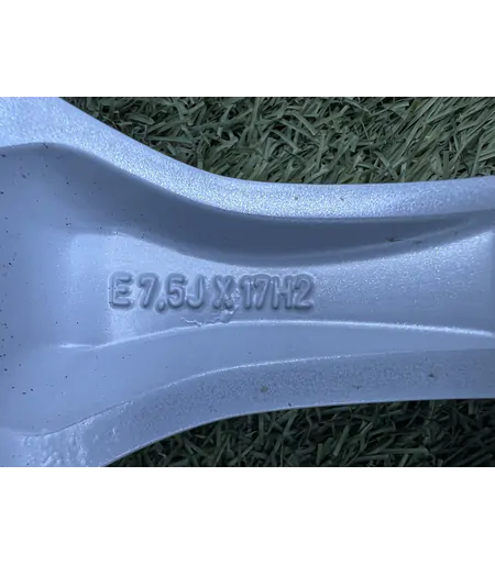 5x108 17" Ford Kuga gyári alufelni 7,5Jx17h2 ET52,5 - Mobil Gumis 7