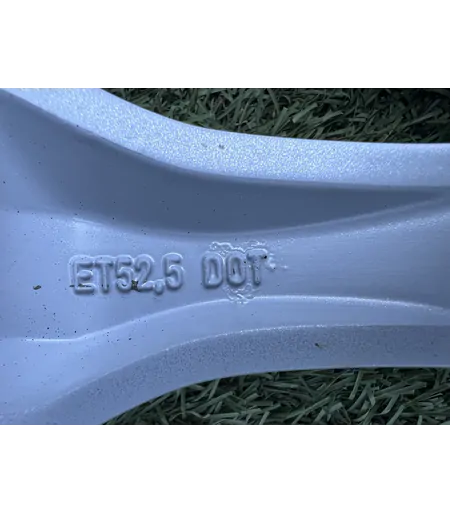 5x108 17" Ford Kuga gyári alufelni 7,5Jx17h2 ET52,5 - Mobil Gumis 8