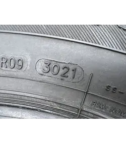 215/65 R17 Tracmax Ice Plus S220 téli gumi 6mm - Mobil Gumis 6