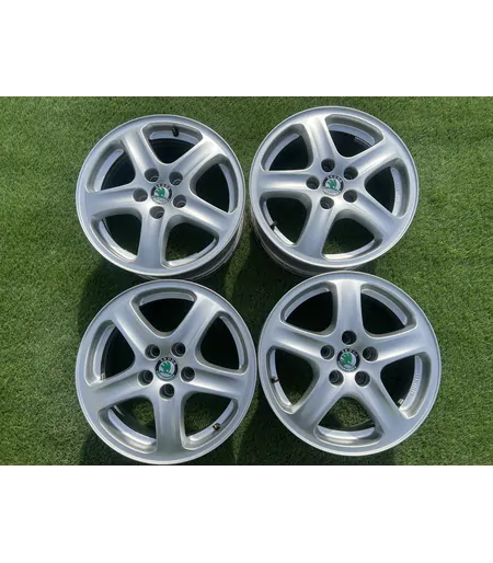 5x100 15" Skoda gyári alufelni 6Jx15h2 ET38