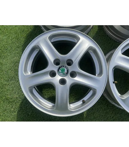 5x100 15" Skoda gyári alufelni 6Jx15h2 ET38 2