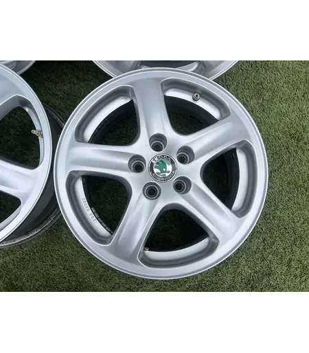 5x100 15" Skoda gyári alufelni 6Jx15h2 ET38 - Mobil Gumis 4
