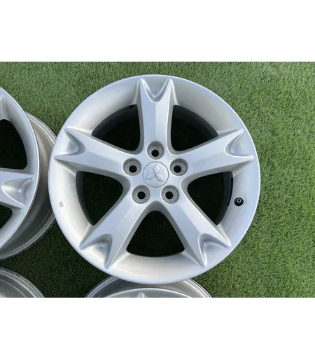 5x114.3 17" Mitsubishi gyári alufelni 7Jx17h2 ET46 4