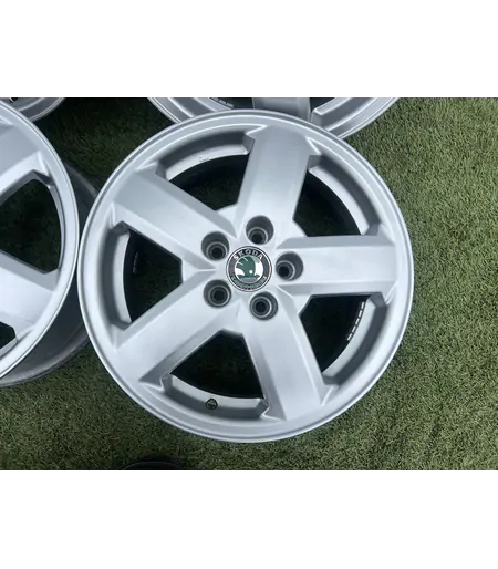 5x100 15" Skoda gyári alufelni 6Jx15h2 ET38 - Mobil Gumis 4