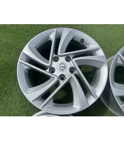 5x114.3 17" Nissan gyári alufelni +TPMS szenzor 7Jx17h2 ET40 6