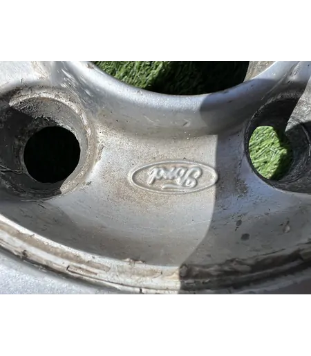 4x108 14" Ford gyári alufelni 5,5Jx14h2 ET47,5 7