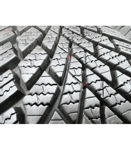 165/65 R15 Bridgestone Blizzak LM005 téli gumi 7mm 4