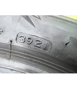 185/60 R15 Bridgestone Blizzak LM005 téli gumi 7mm 5