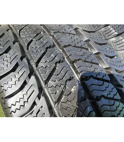 215/65 R16C Uniroyal SnowMax 3 téli gumi 8mm - Mobil Gumis 2