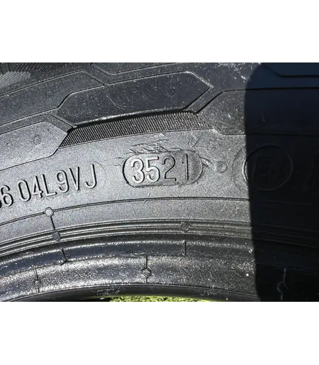 215/65 R16C Uniroyal SnowMax 3 téli gumi 8mm - Mobil Gumis 5