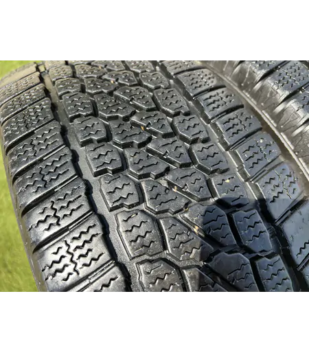 215/70 R15C Firestone VanHawk 2 téli gumi 7mm 2